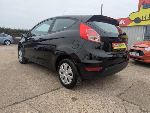 Used Ford Fiesta 2014 for sale - 76299104: Photo 9