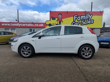 Used Fiat Punto 2018 for sale - 78558828: Photo