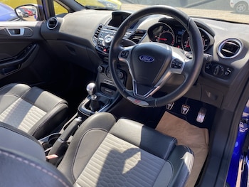 Used Ford Fiesta 2015 for sale - 79205438: Photo