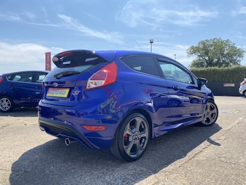 Used Ford Fiesta 2015 for sale - 79205438: Photo
