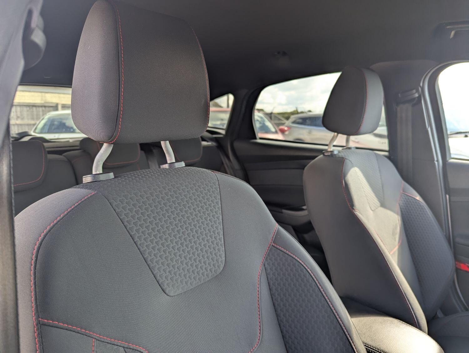 Used Ford Focus 2017 for sale - 76011380: Photo 12