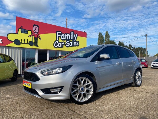 Used Ford Focus 2017 for sale - 76011380: Photo 1