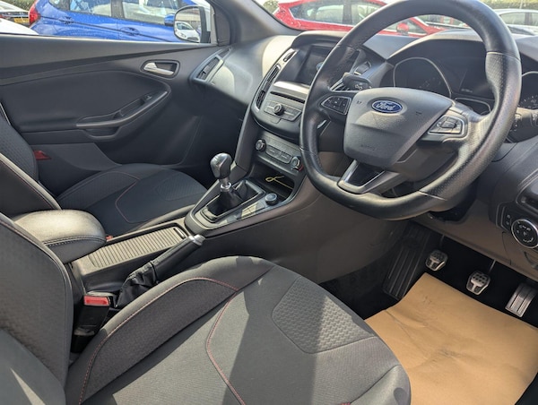Used Ford Focus 2017 for sale - 76011380: Photo 7