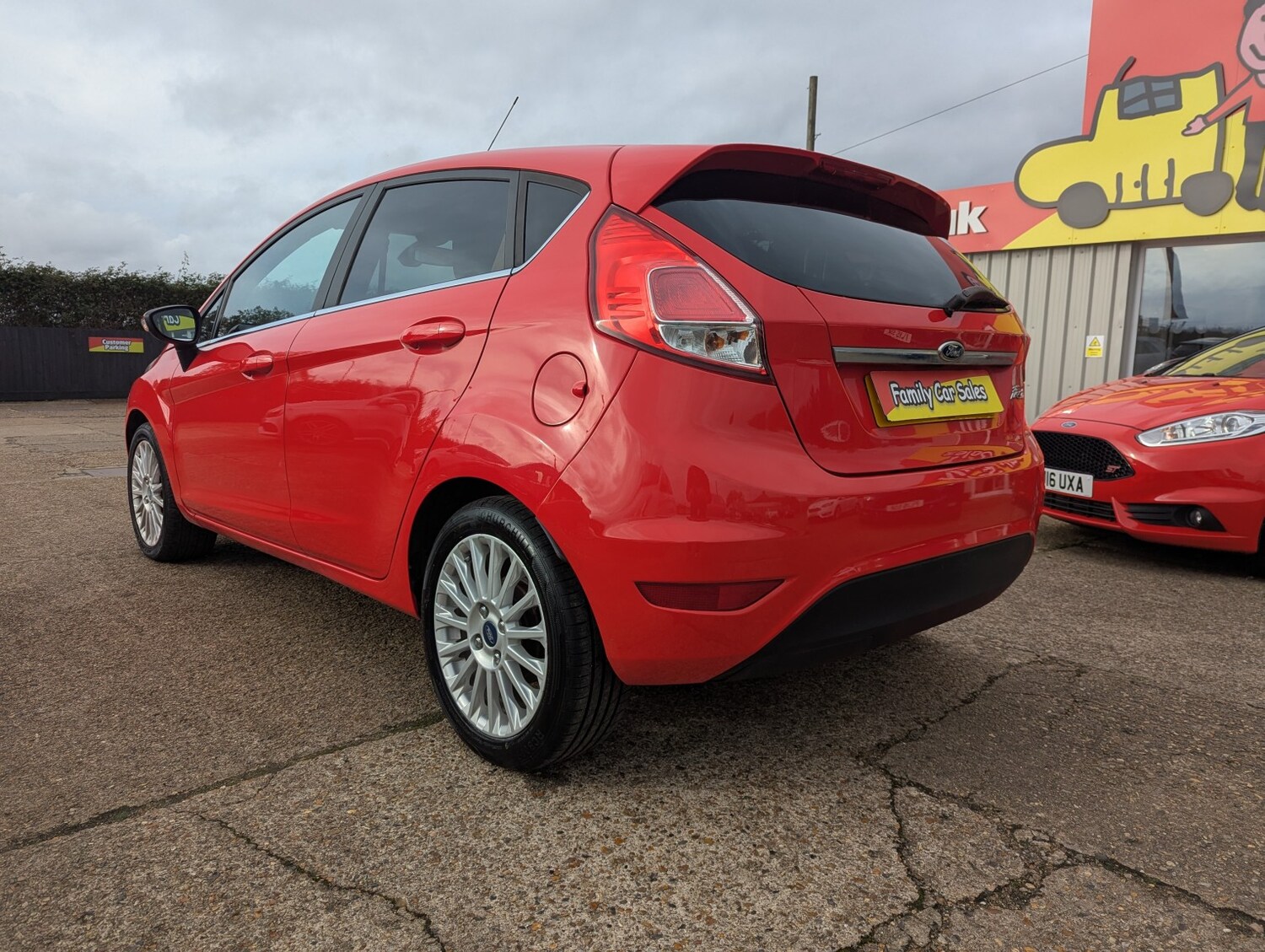 Used Ford Fiesta 2015 for sale - 76407480: Photo 3