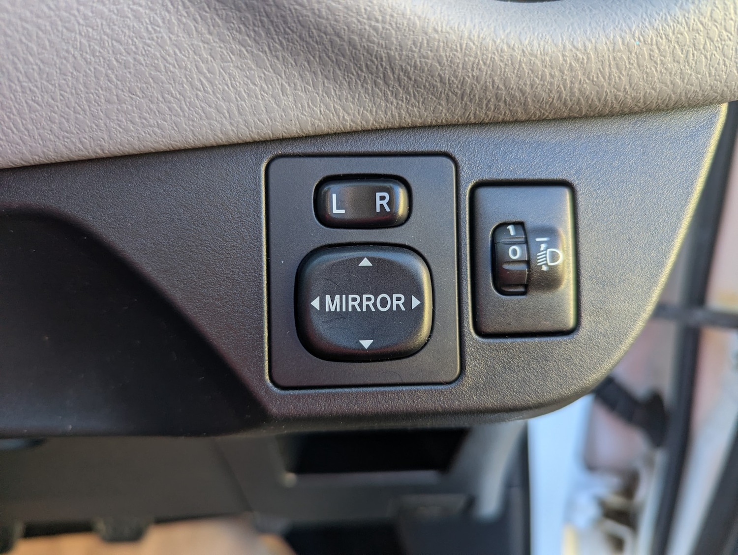 Used Toyota Yaris 2015 for sale - 76924383: Photo 13