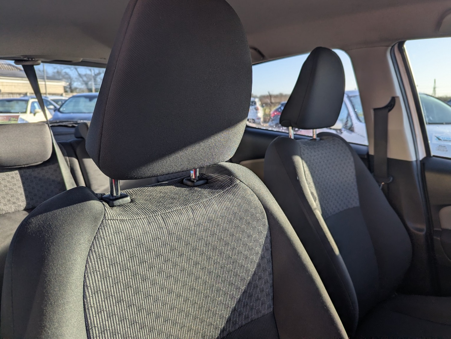 Used Toyota Yaris 2015 for sale - 76924383: Photo 8