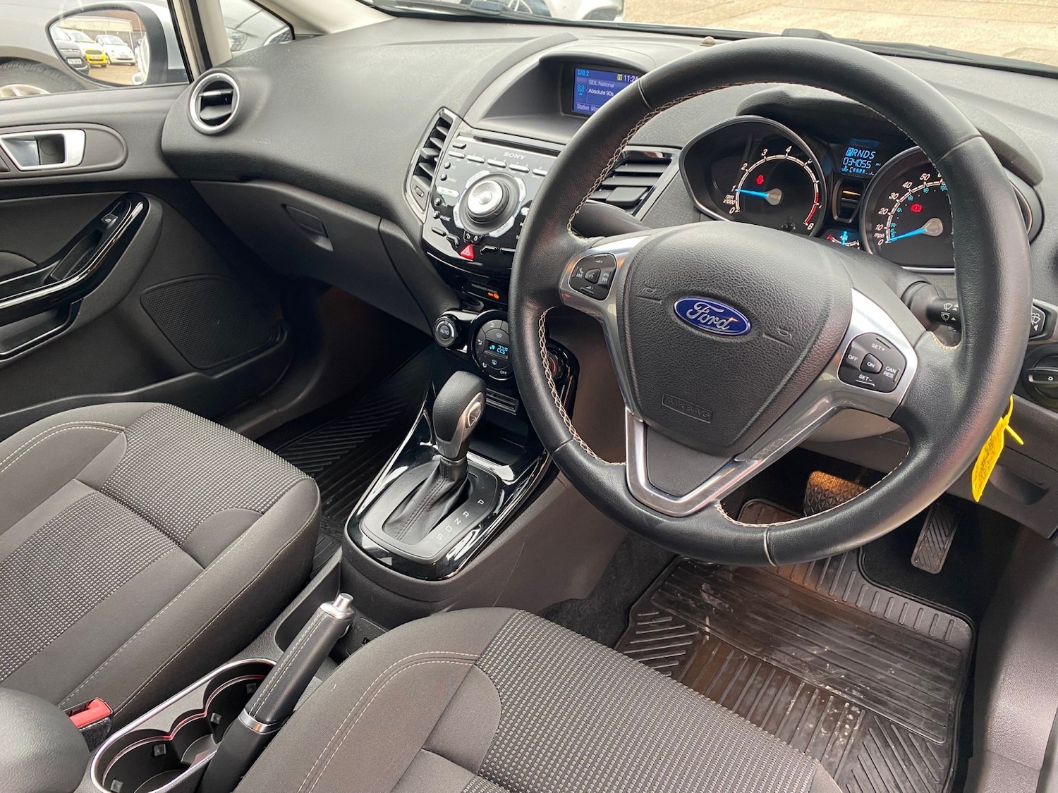 Used Ford Fiesta 2016 for sale - 76769892: Photo 2