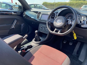 Used Volkswagen Beetle 2014 for sale - 79211414: Photo