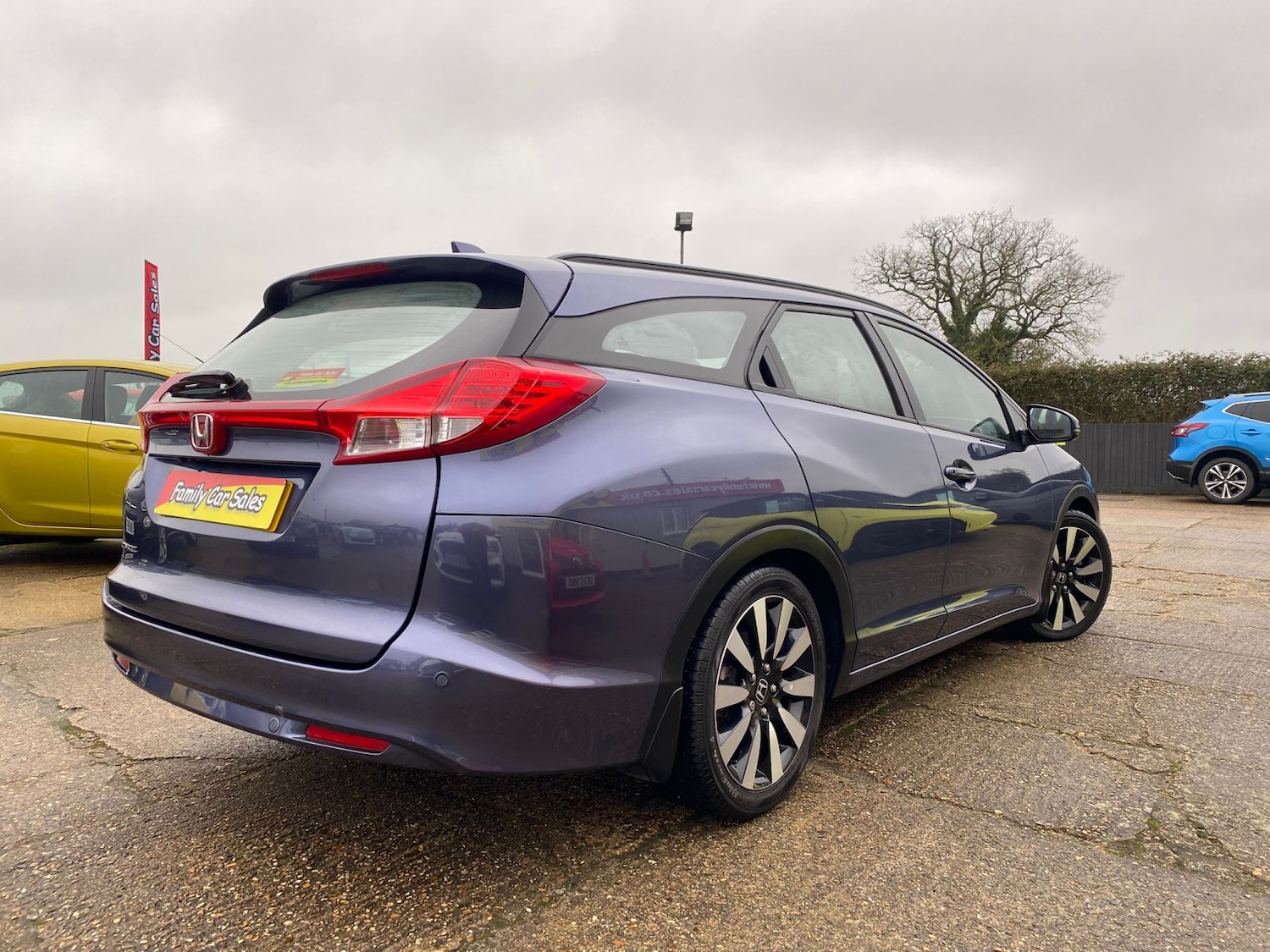 Used Honda Civic 2015 for sale - 77681800: Photo 2