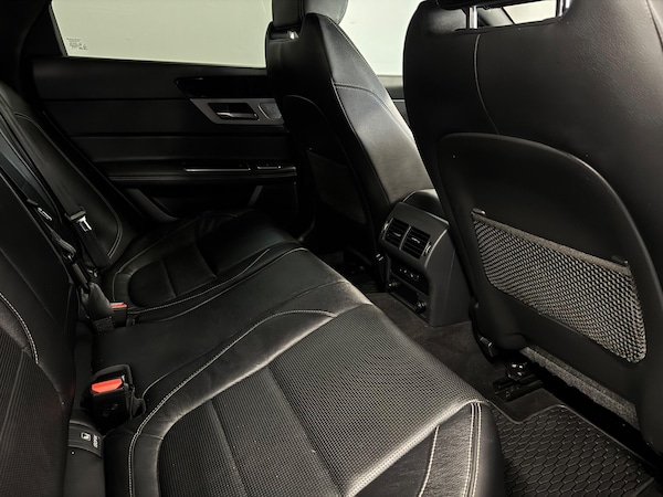 Used Jaguar XF 2015 for sale - 76337698: Photo 14