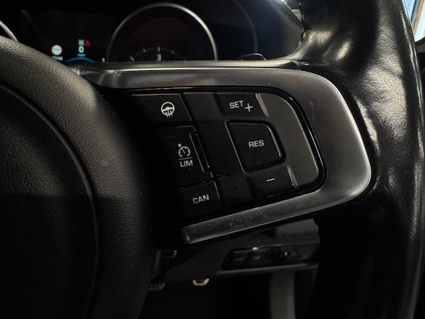 Used Jaguar XF 2015 for sale - 76337698: Photo 18