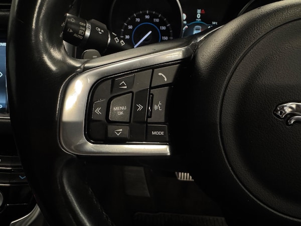 Used Jaguar XF 2015 for sale - 76337698: Photo 19