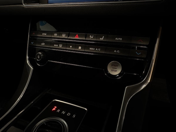 Used Jaguar XF 2015 for sale - 76337698: Photo 21