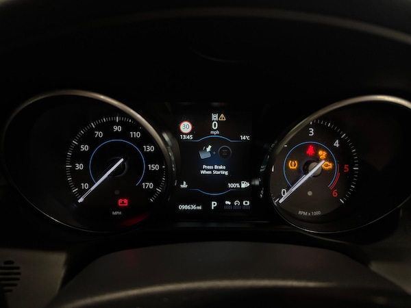 Used Jaguar XF 2015 for sale - 76337698: Photo 24