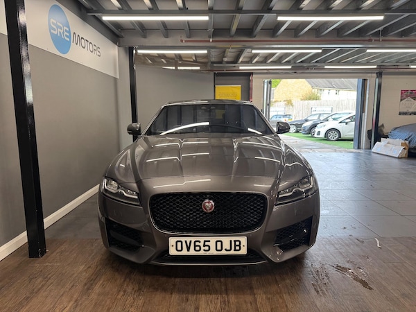 Used Jaguar XF 2015 for sale - 76337698: Photo 2