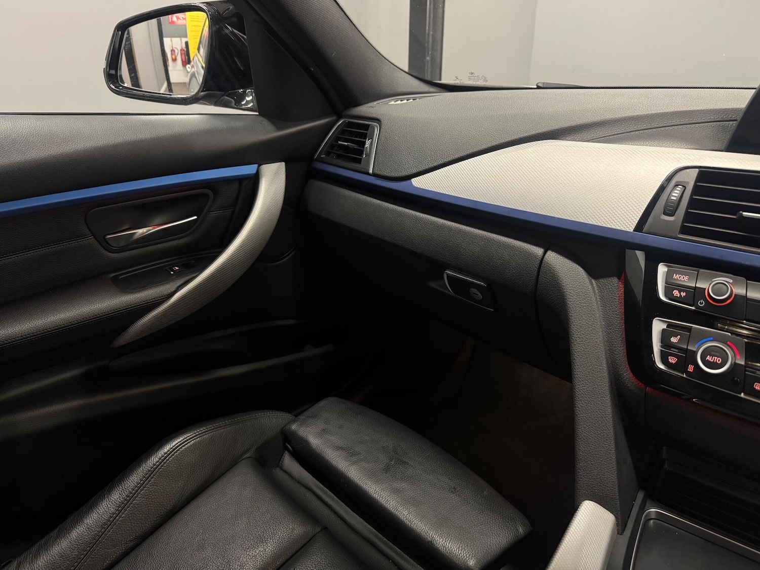 Used BMW 3 Series 2018 for sale - 76657012: Photo 12