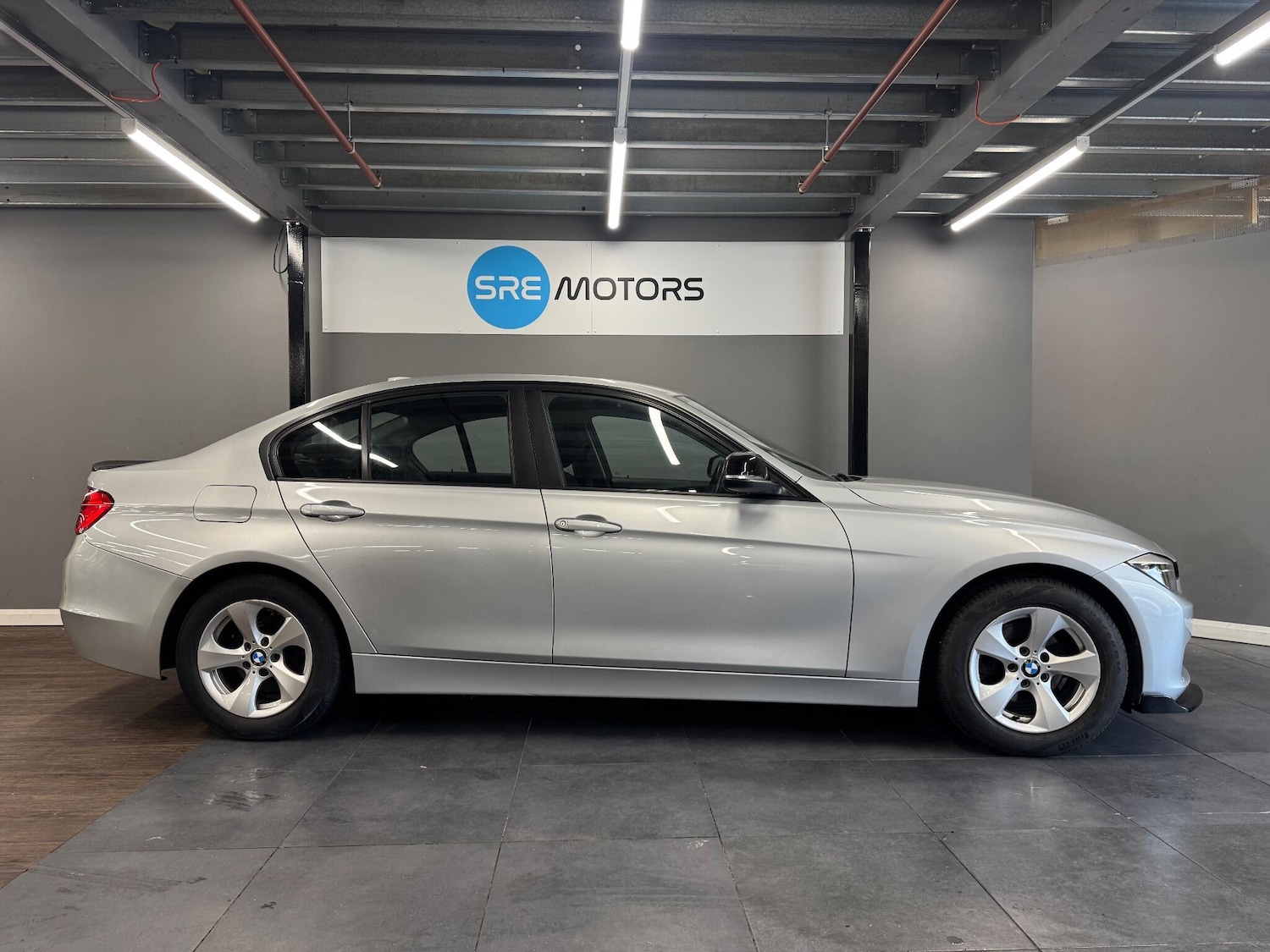 Used BMW 3 Series 2013 for sale - 76457111: Photo 2