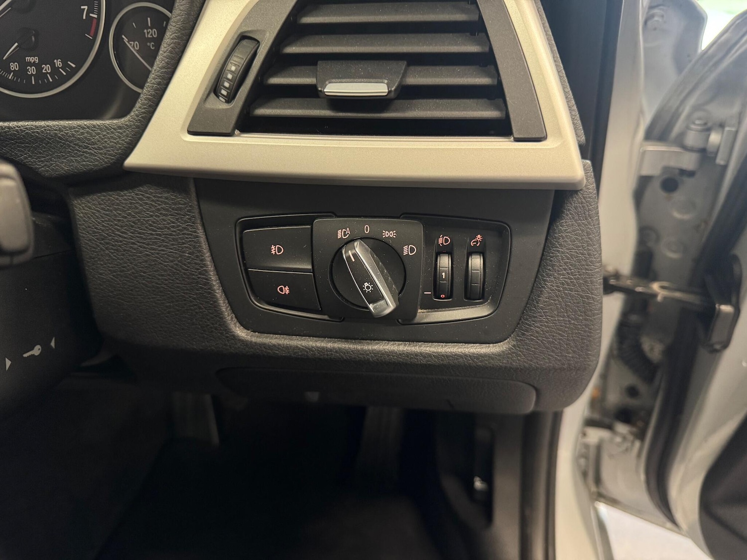 Used BMW 3 Series 2013 for sale - 76457111: Photo 7