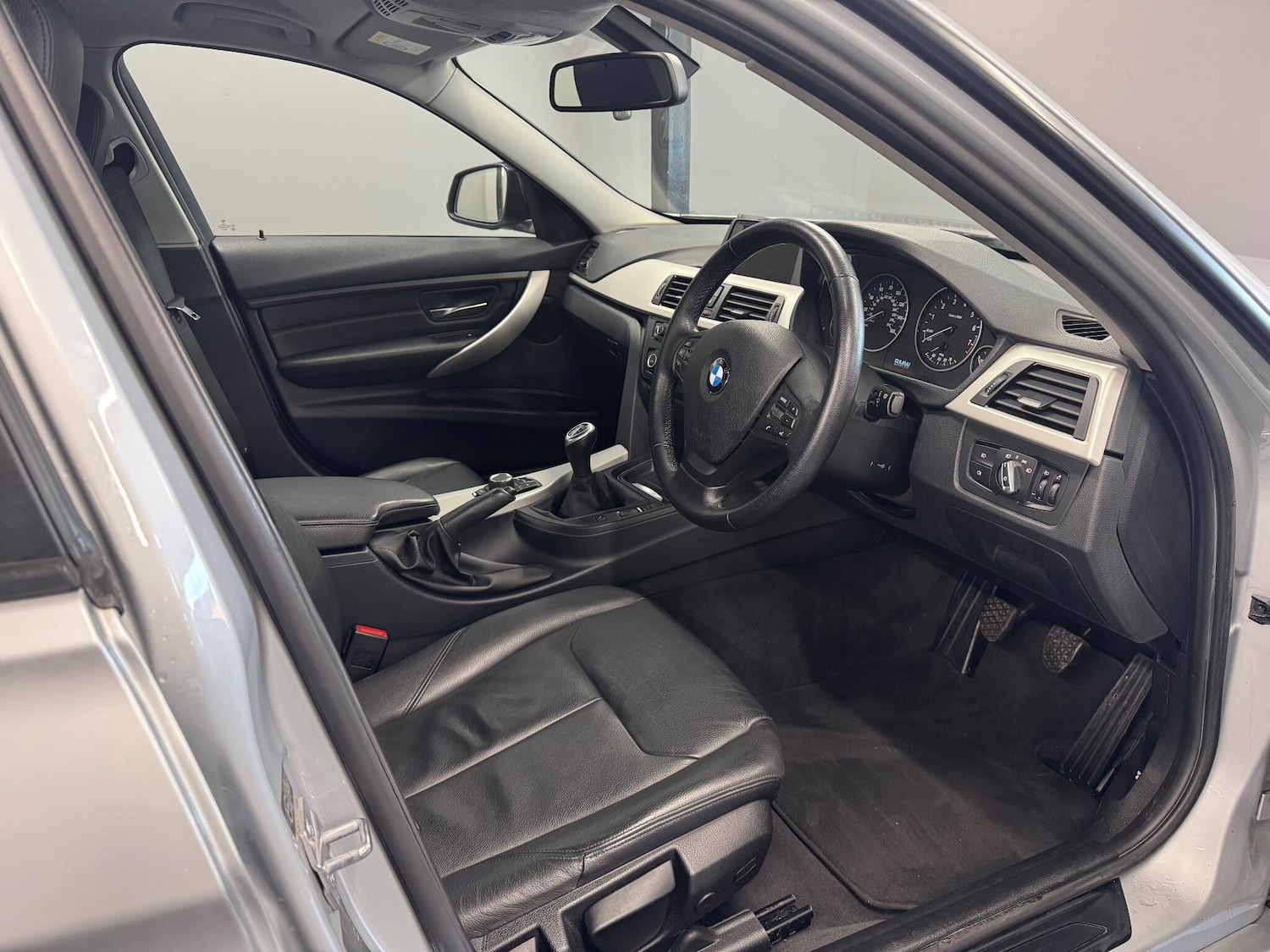 Used BMW 3 Series 2013 for sale - 76457111: Photo 8