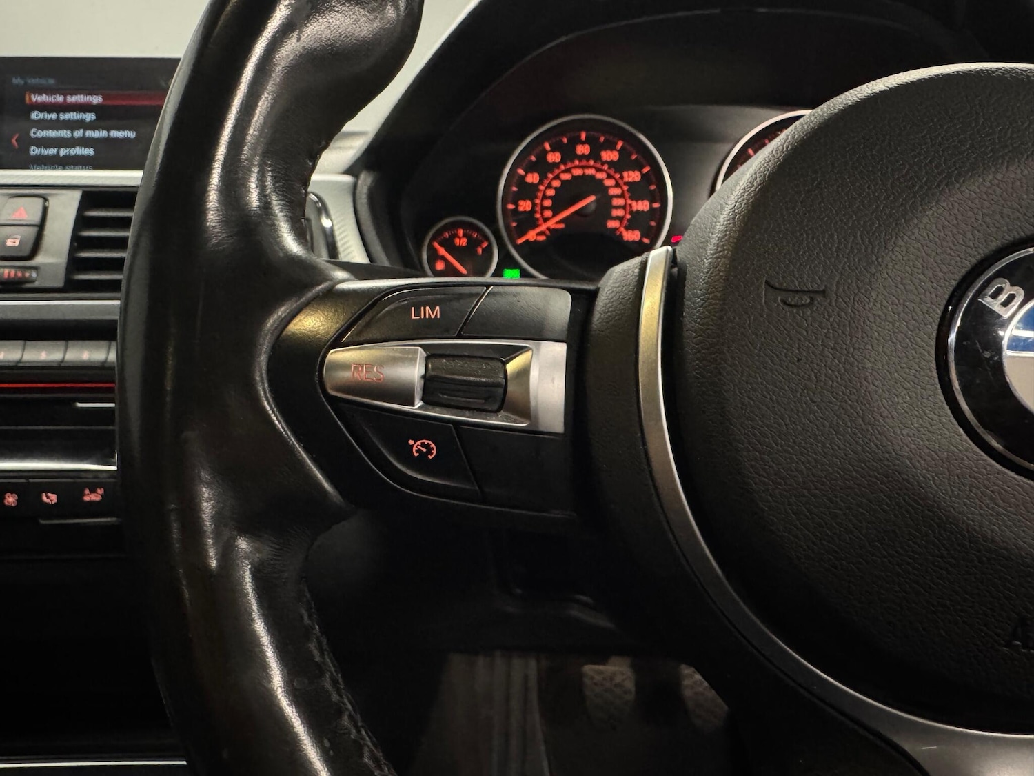 Used BMW 3 Series 2018 for sale - 76521510: Photo 21