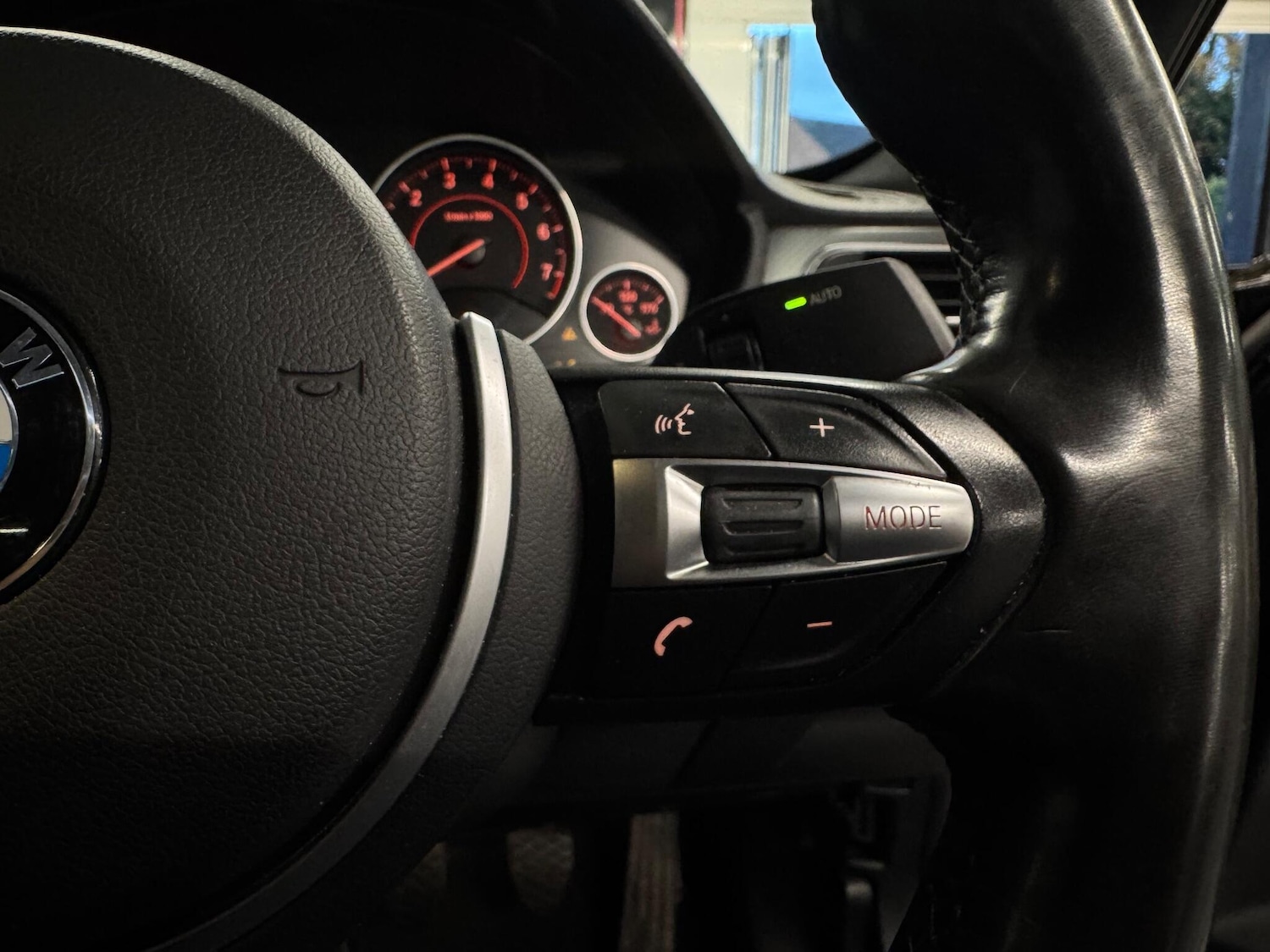 Used BMW 3 Series 2018 for sale - 76521510: Photo 31