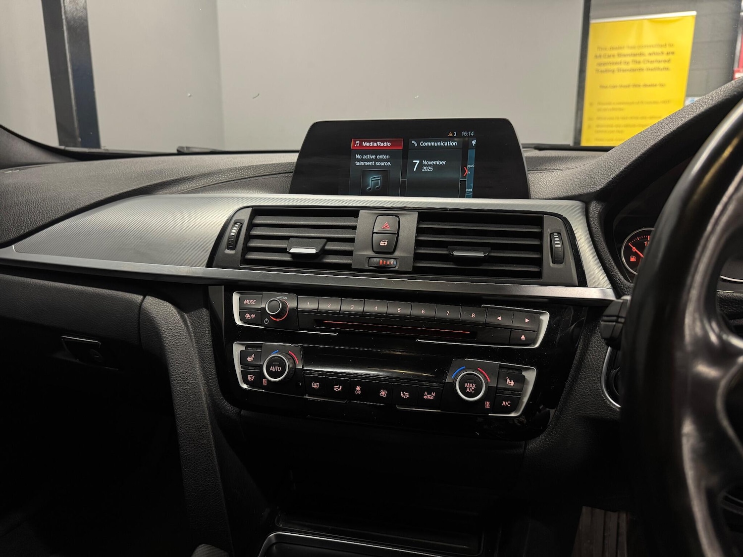 Used BMW 3 Series 2018 for sale - 76521510: Photo 32