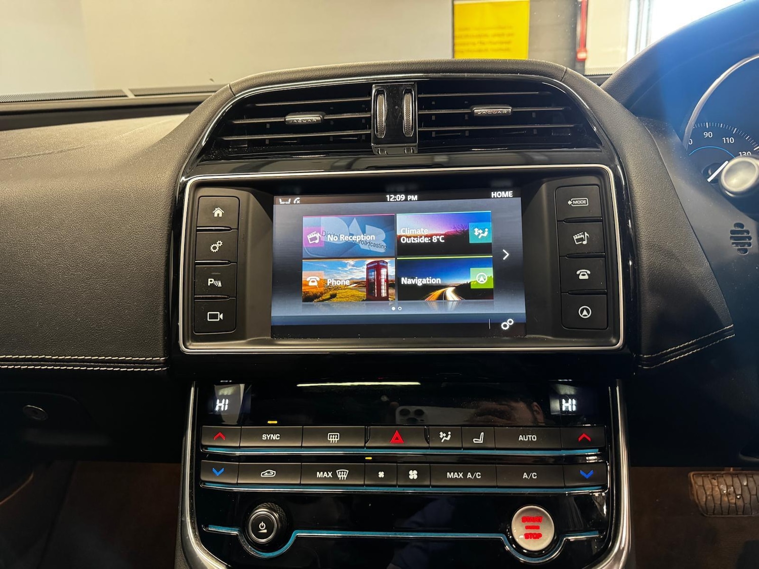 Used Jaguar XE 2016 for sale - 77016443: Photo 10