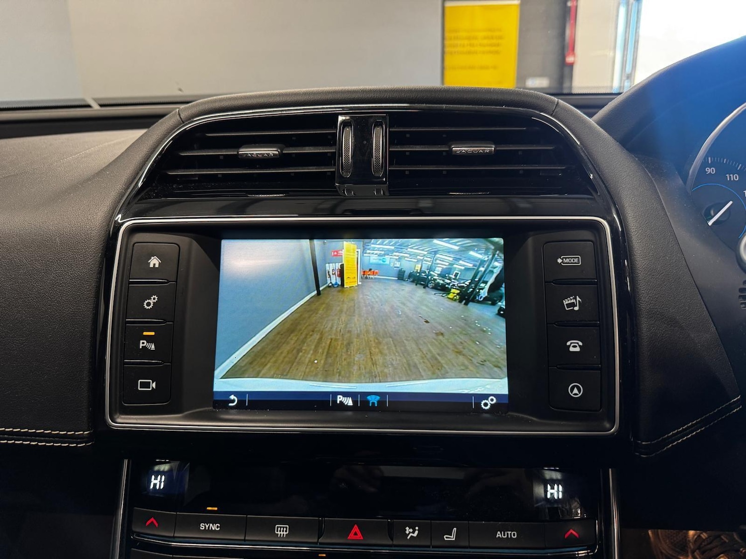 Used Jaguar XE 2016 for sale - 77016443: Photo 11