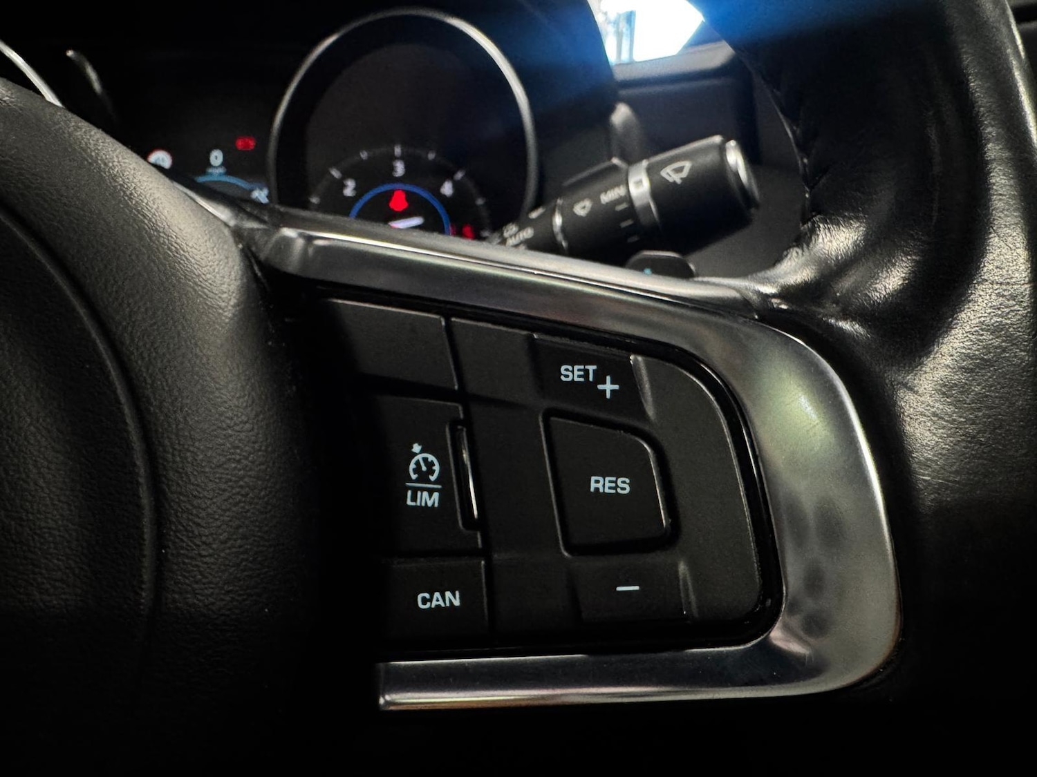 Used Jaguar XE 2016 for sale - 77016443: Photo 12