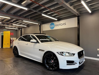 Used Jaguar XE 2016 for sale - 77016443: Photo