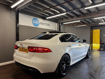 Used Jaguar XE 2016 for sale - 77016443: Photo