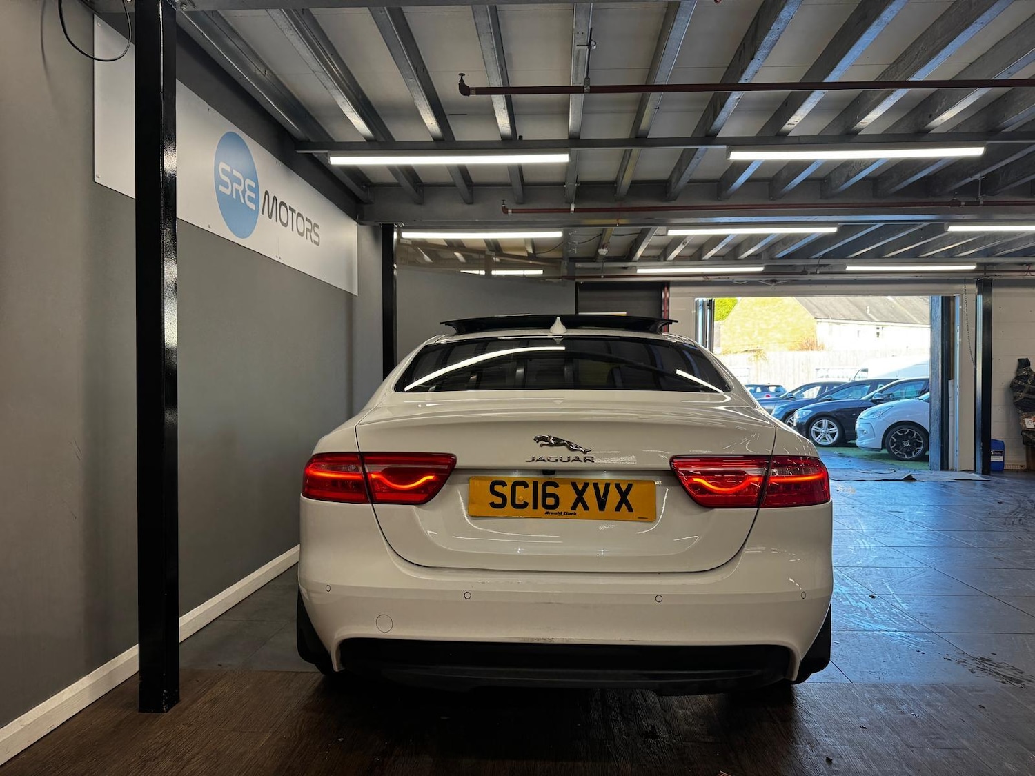 Used Jaguar XE 2016 for sale - 77016443: Photo 5