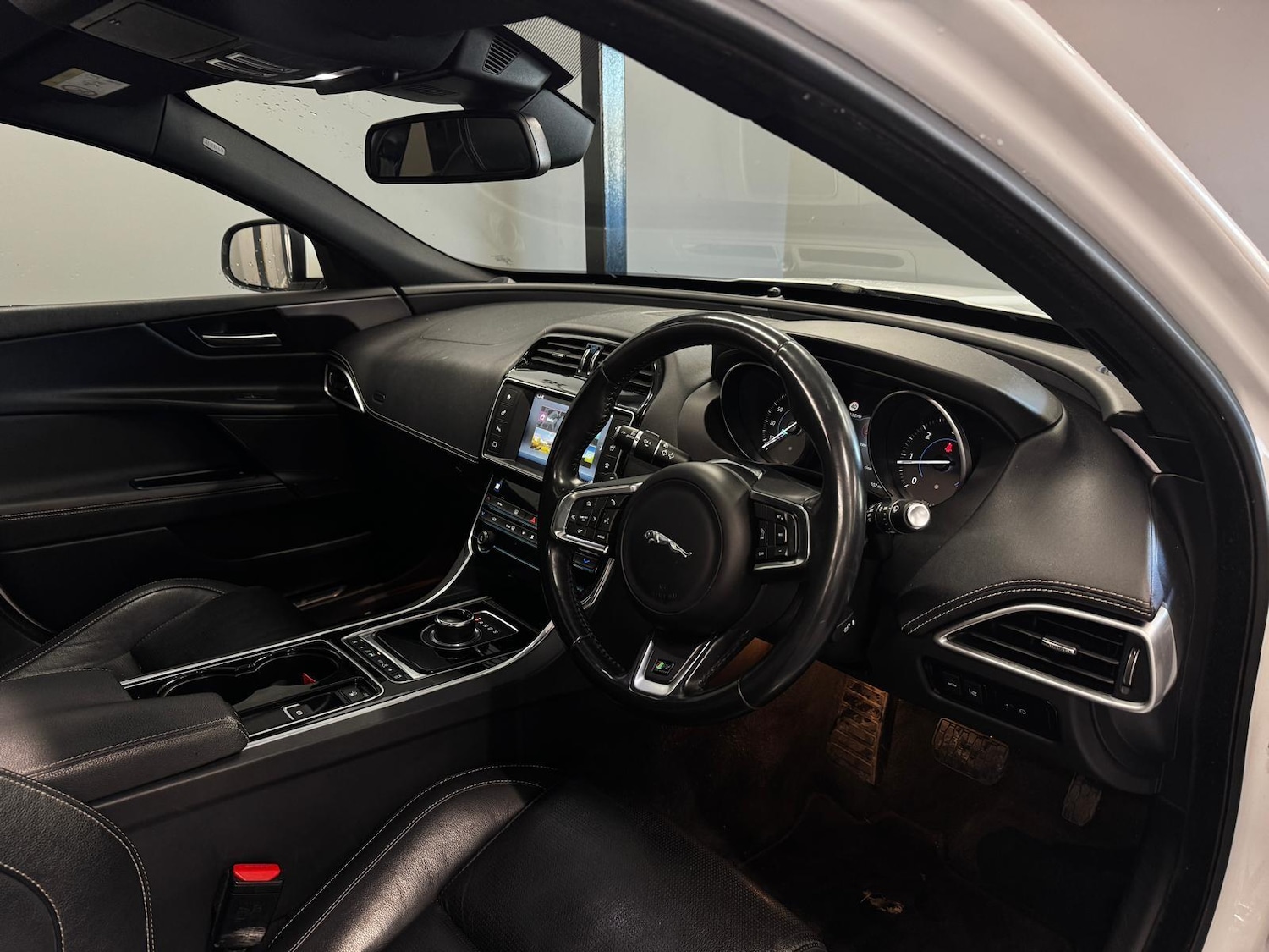 Used Jaguar XE 2016 for sale - 77016443: Photo 7