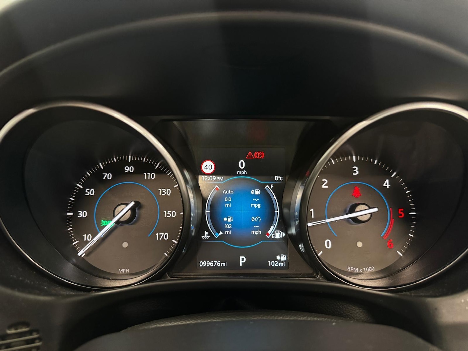 Used Jaguar XE 2016 for sale - 77016443: Photo 9