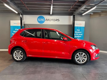 Used Volkswagen Polo 2015 for sale - 75563882: Photo