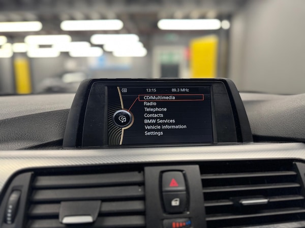 Used BMW 3 Series 2012 for sale - 76166915: Photo 23
