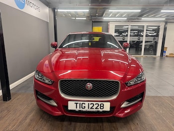 Used Jaguar XE 2017 for sale - 76646201: Photo