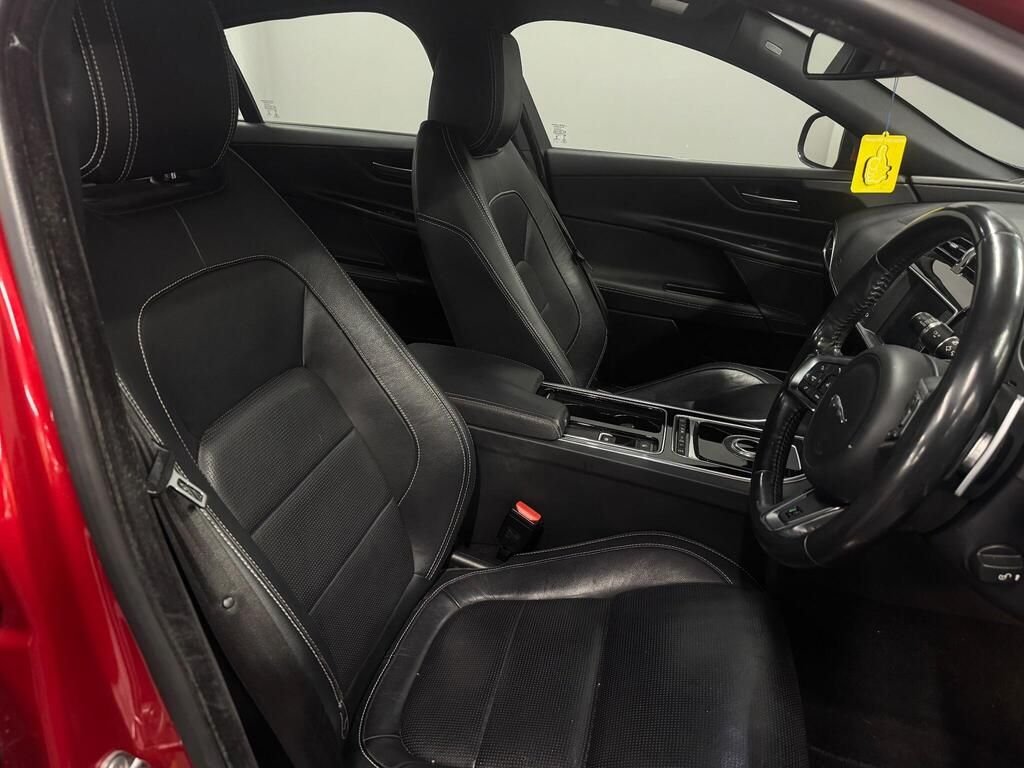 Used Jaguar XE 2017 for sale - 77044673: Photo 14