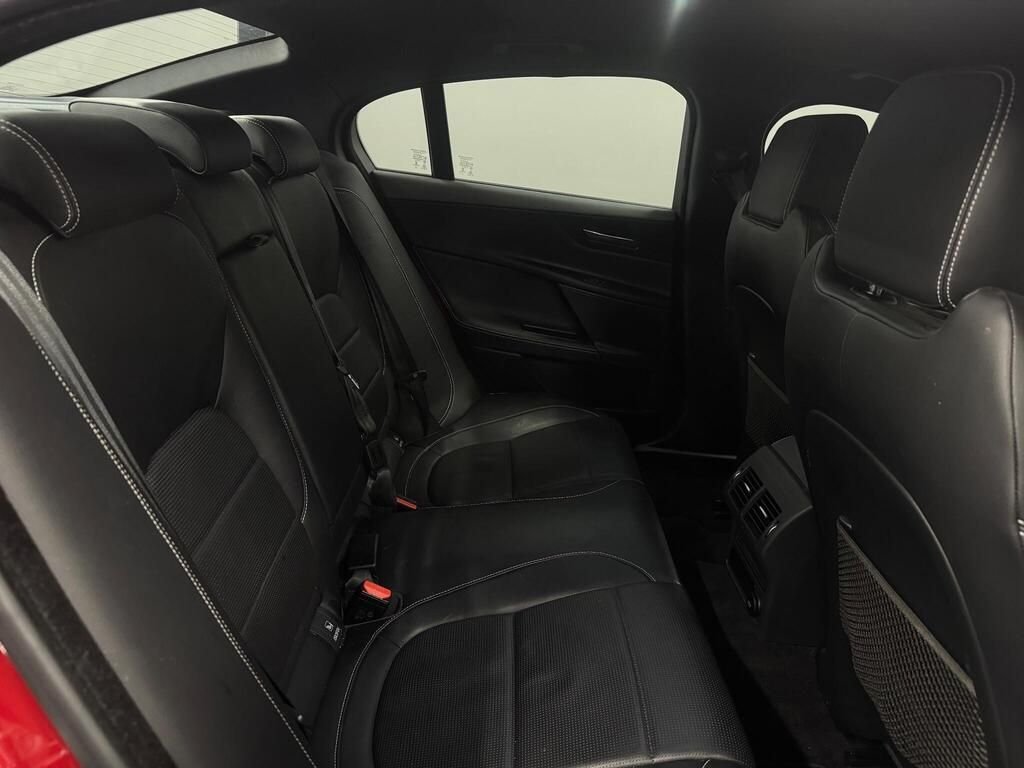 Used Jaguar XE 2017 for sale - 77044673: Photo 17