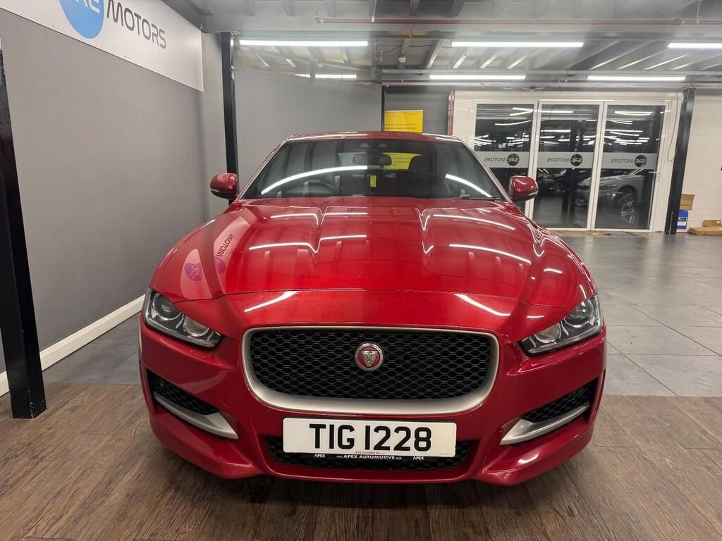 Used Jaguar XE 2017 for sale - 77044673: Photo 2