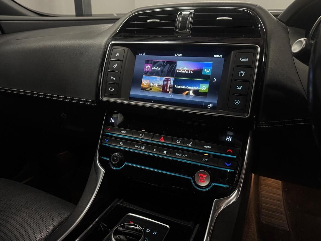 Used Jaguar XE 2017 for sale - 77044673: Photo 22