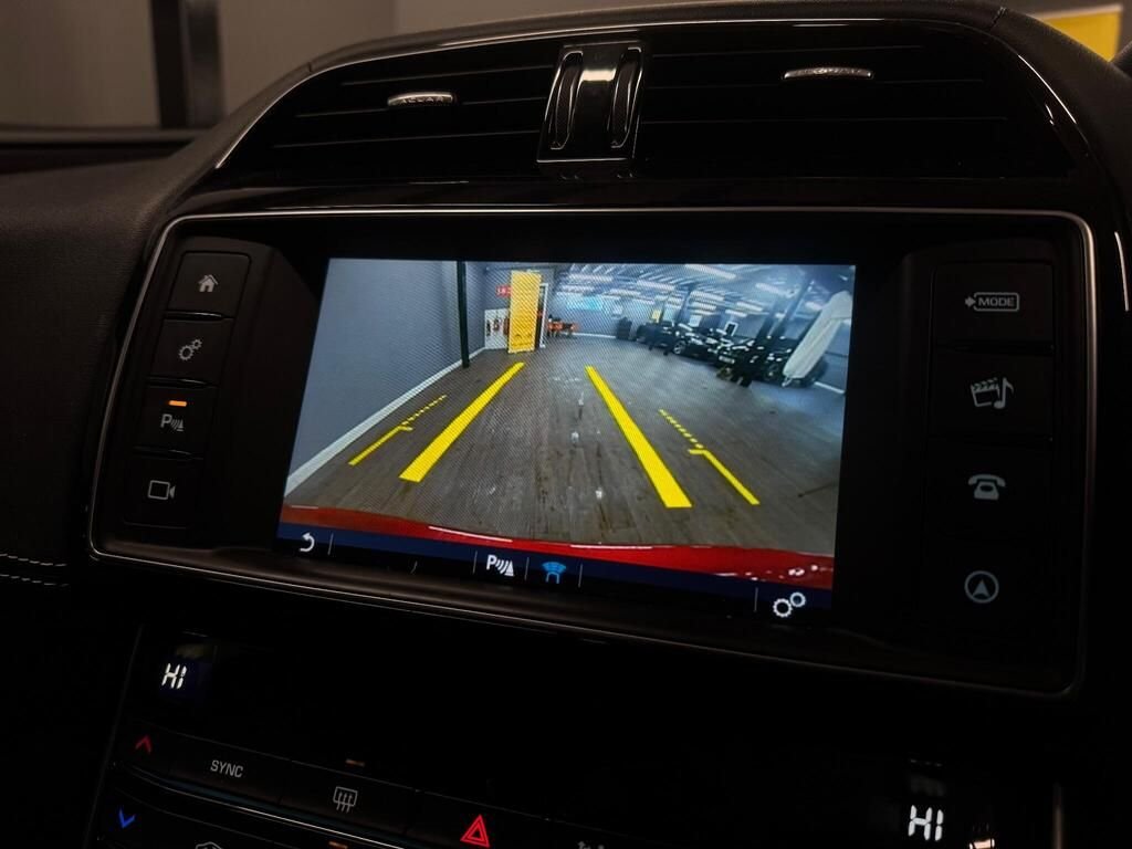 Used Jaguar XE 2017 for sale - 77044673: Photo 23