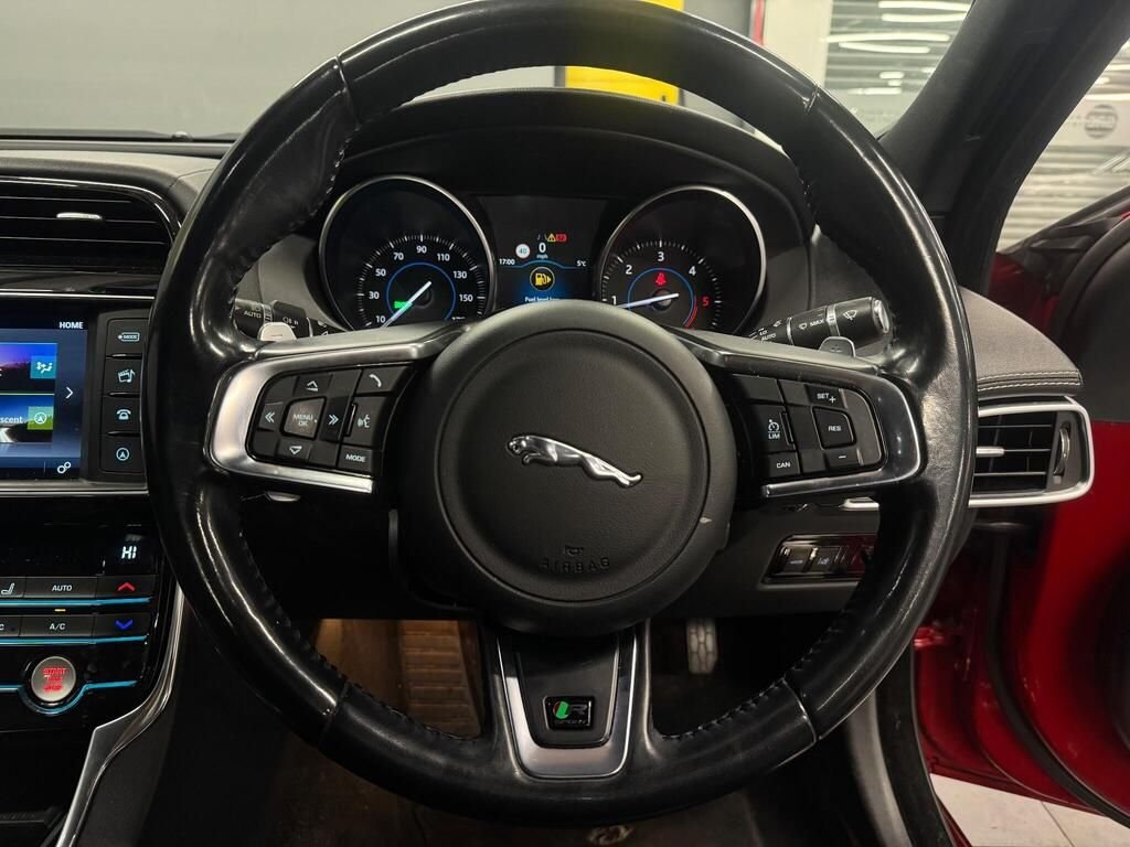 Used Jaguar XE 2017 for sale - 77044673: Photo 26