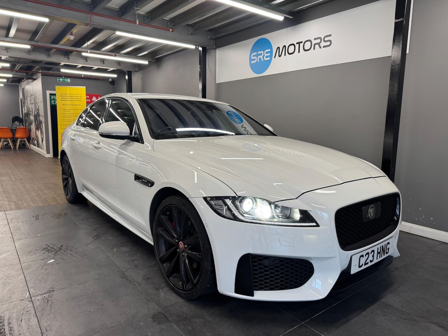 Used Jaguar XF 2016 for sale - 76832365: Photo 1