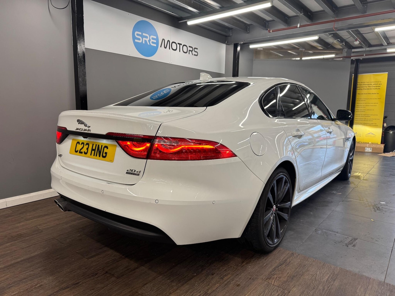 Used Jaguar XF 2016 for sale - 76832365: Photo 11