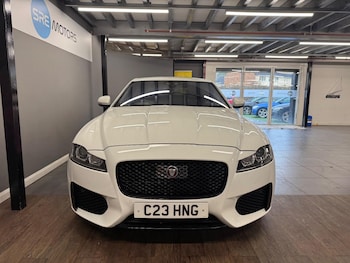Used Jaguar XF 2016 for sale - 76832365: Photo