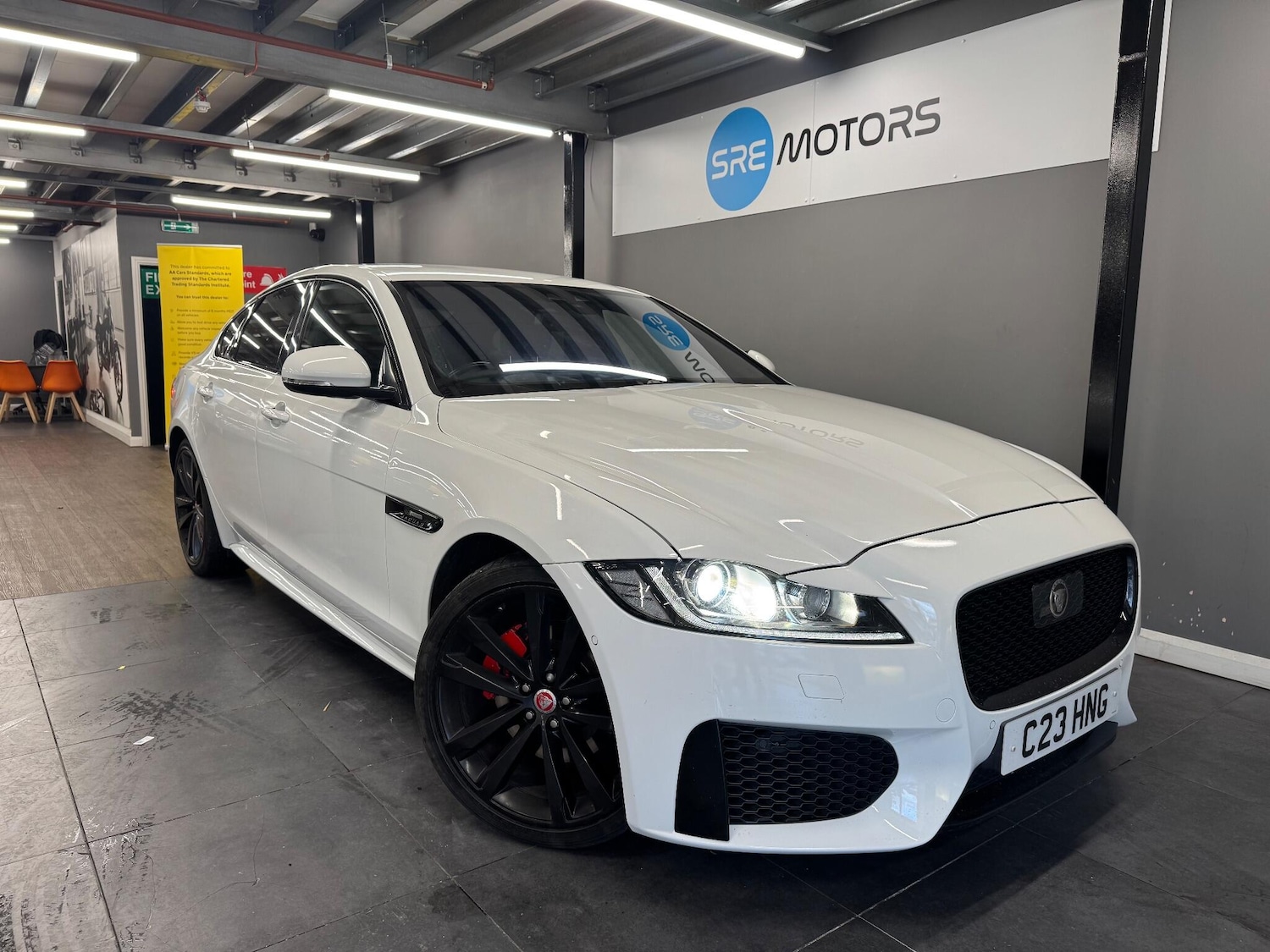 Used Jaguar XF 2016 for sale - 76832365: Photo 6