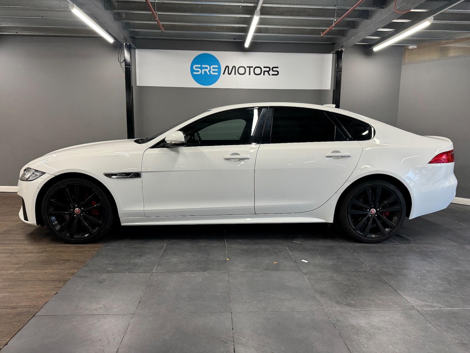 Used Jaguar XF 2016 for sale - 76832365: Photo 7