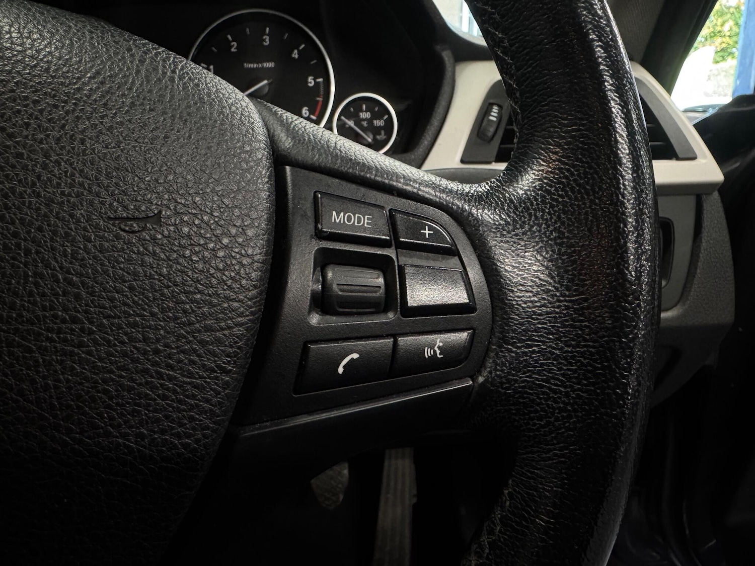 Used BMW 3 Series 2015 for sale - 76408858: Photo 18