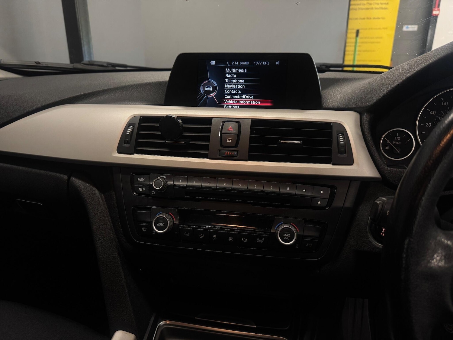 Used BMW 3 Series 2015 for sale - 76408858: Photo 21